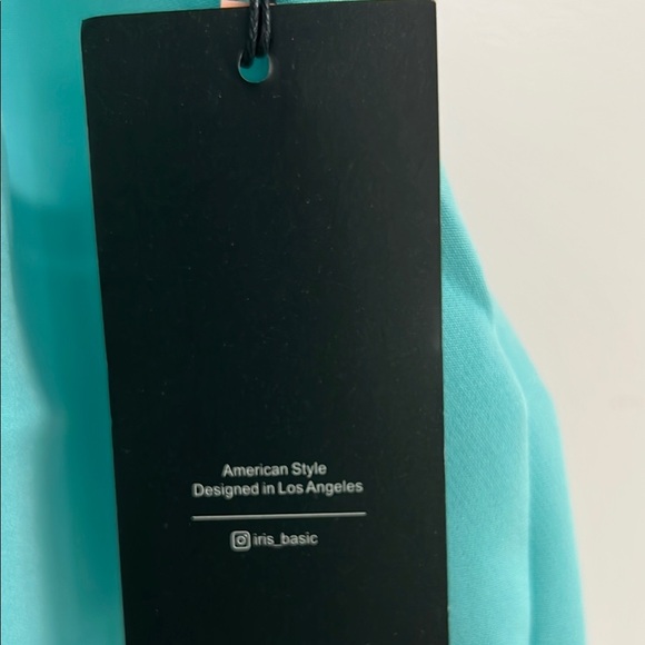 Iris Aqua Elastic Waist Shorts - Picture 4 of 5